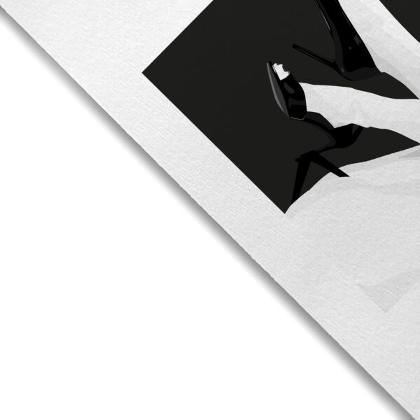 Talons en Suspens - Illustration érotique noir et blanc – Image 4